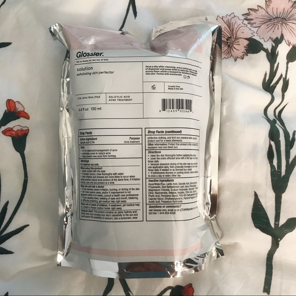 Glossier Exfoliating Skin Perfector Solution
